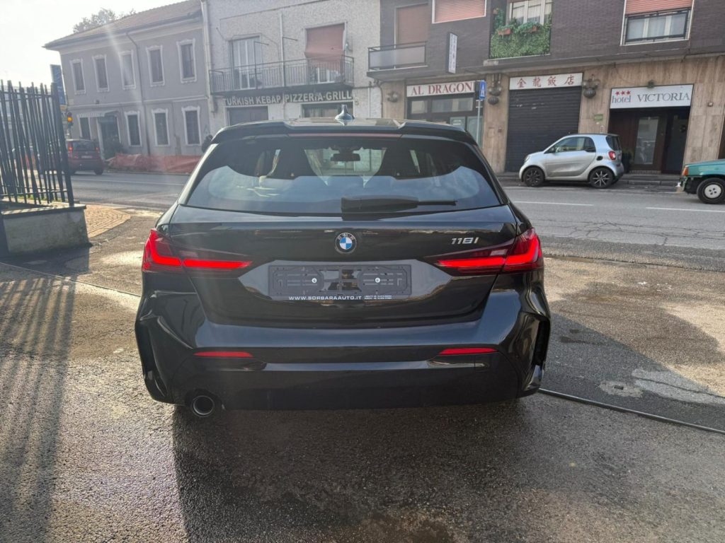 BMW 118 i 5p. Colorvision Edition Msport - 4