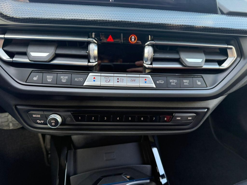 BMW 118 i 5p. Colorvision Edition Msport - 20