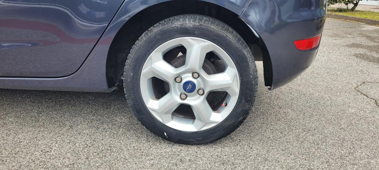 FORD Fiesta 1.4 TDCi 70CV 5 porte Titanium - 5