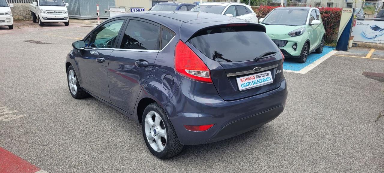 FORD Fiesta 1.4 TDCi 70CV 5 porte Titanium - 3