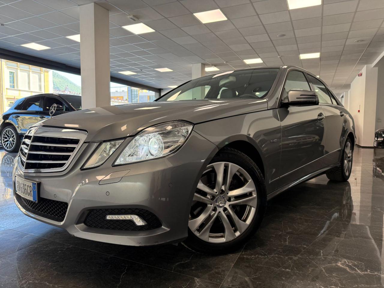 Mercedes-Benz E 350 CDI BlueEFFICIENCY Avantgarde AMG - UNICO PROPR. 2010 - foto 1