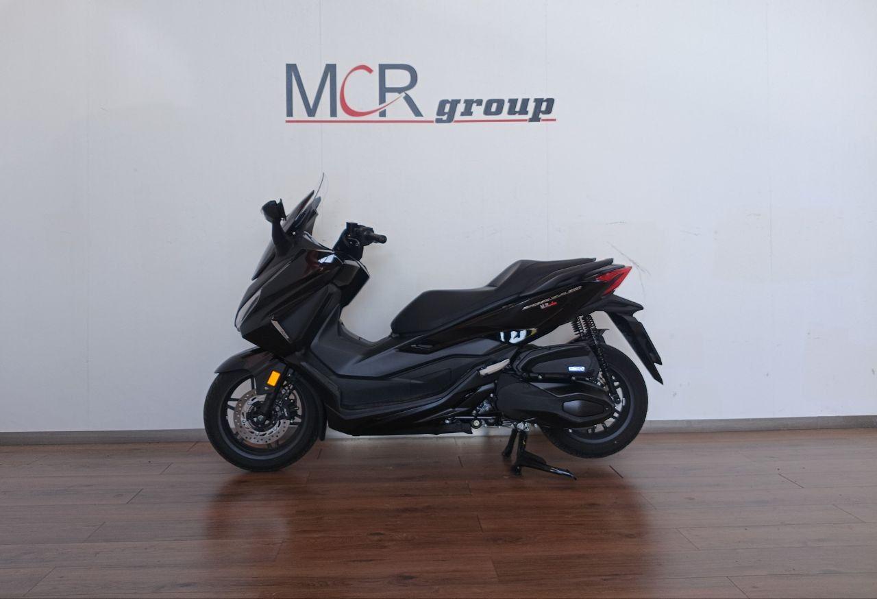 HONDA Forza 350 . - 3