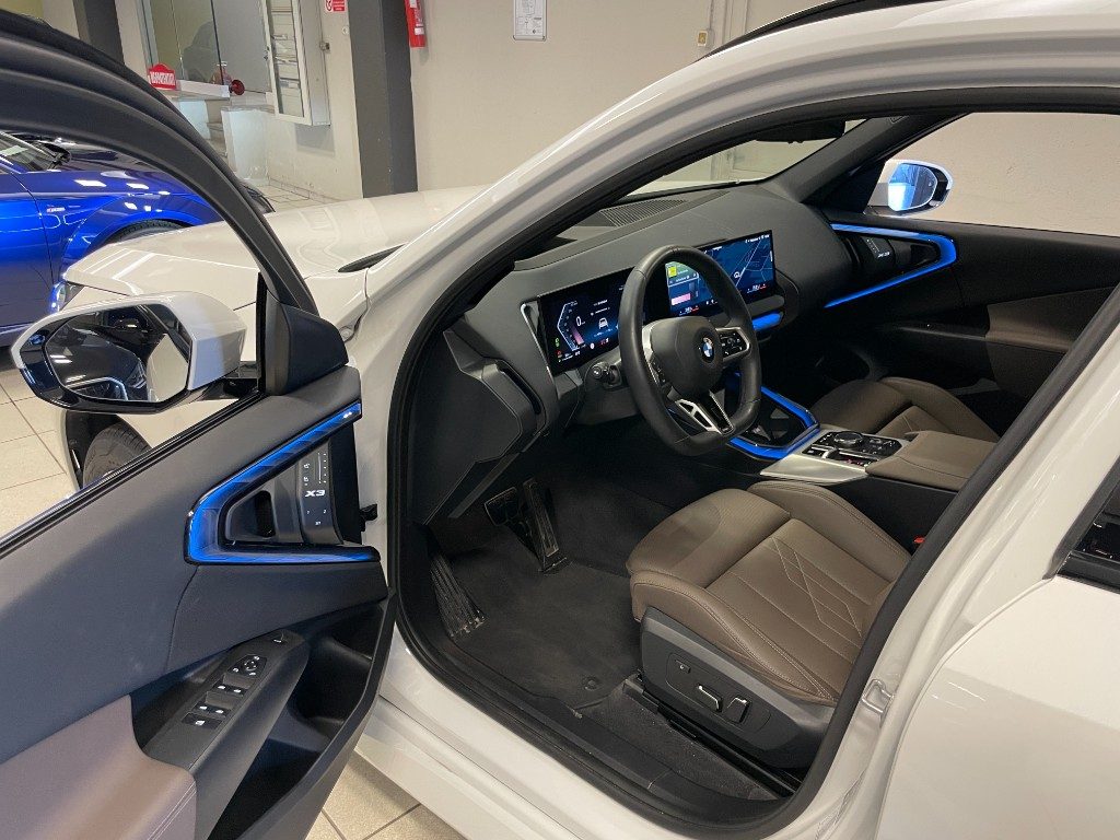 BMW X3 xDrive20d 48V MSport+CAM.360+ICONIC GLOW+INN.PACK - 9