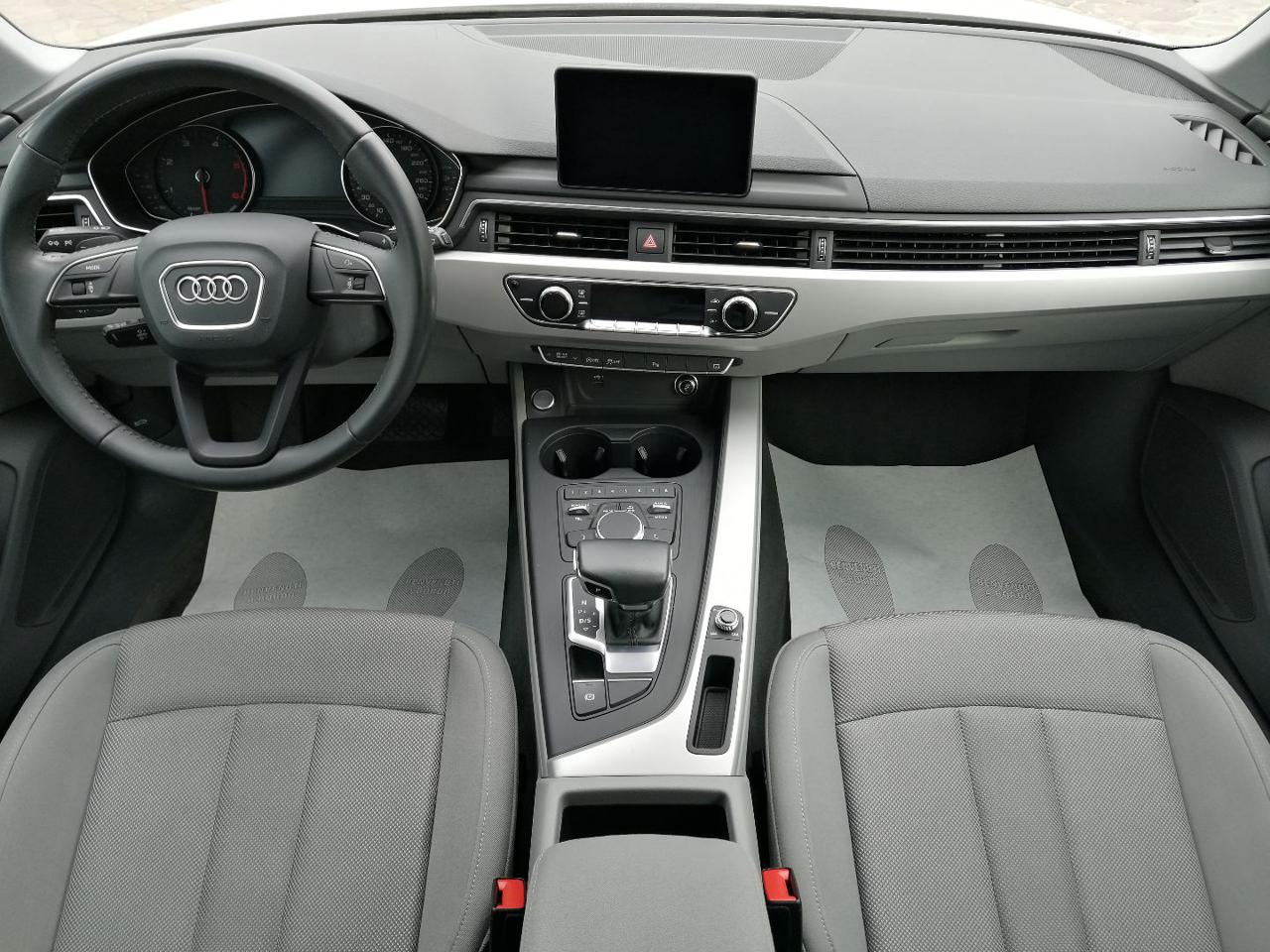 AUDI A4 Avant 35 TDI S tronic S line edition - 13