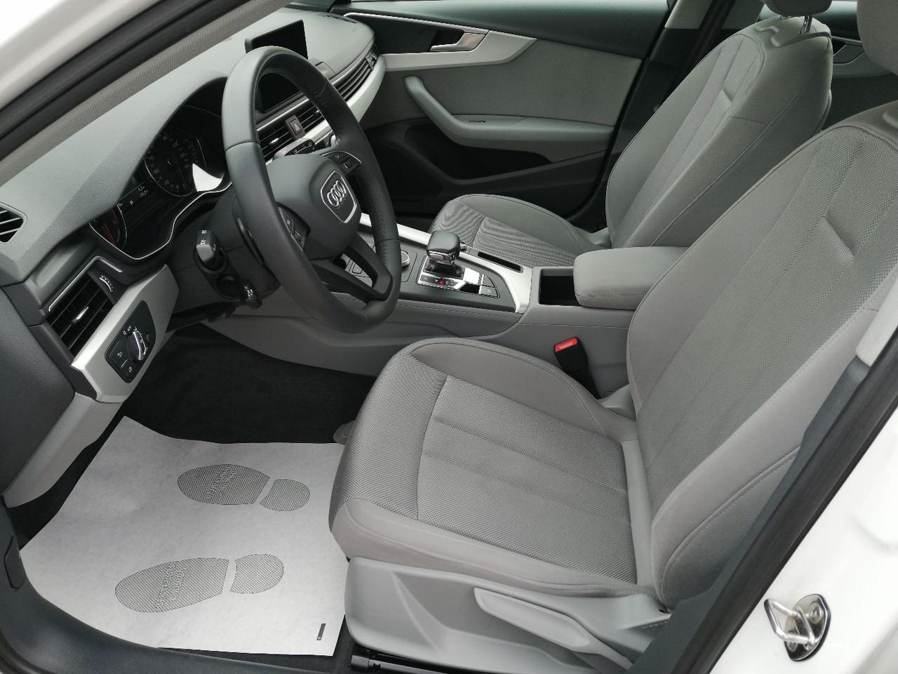 AUDI A4 Avant 35 TDI S tronic S line edition - 8