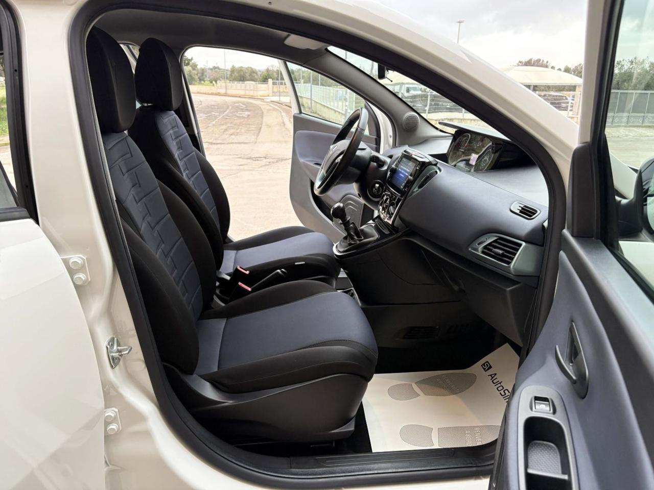 LANCIA Ypsilon 1.0 FireFly 5 porte S&S Hybrid Gold 5 posti. - 10