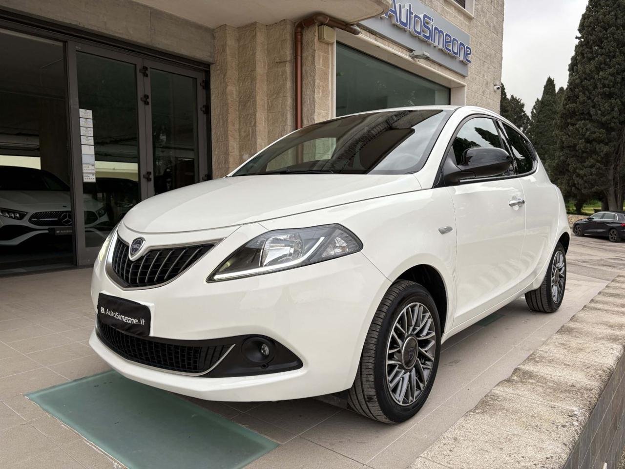 LANCIA Ypsilon 1.0 FireFly 5 porte S&S Hybrid Gold 5 posti. - 1