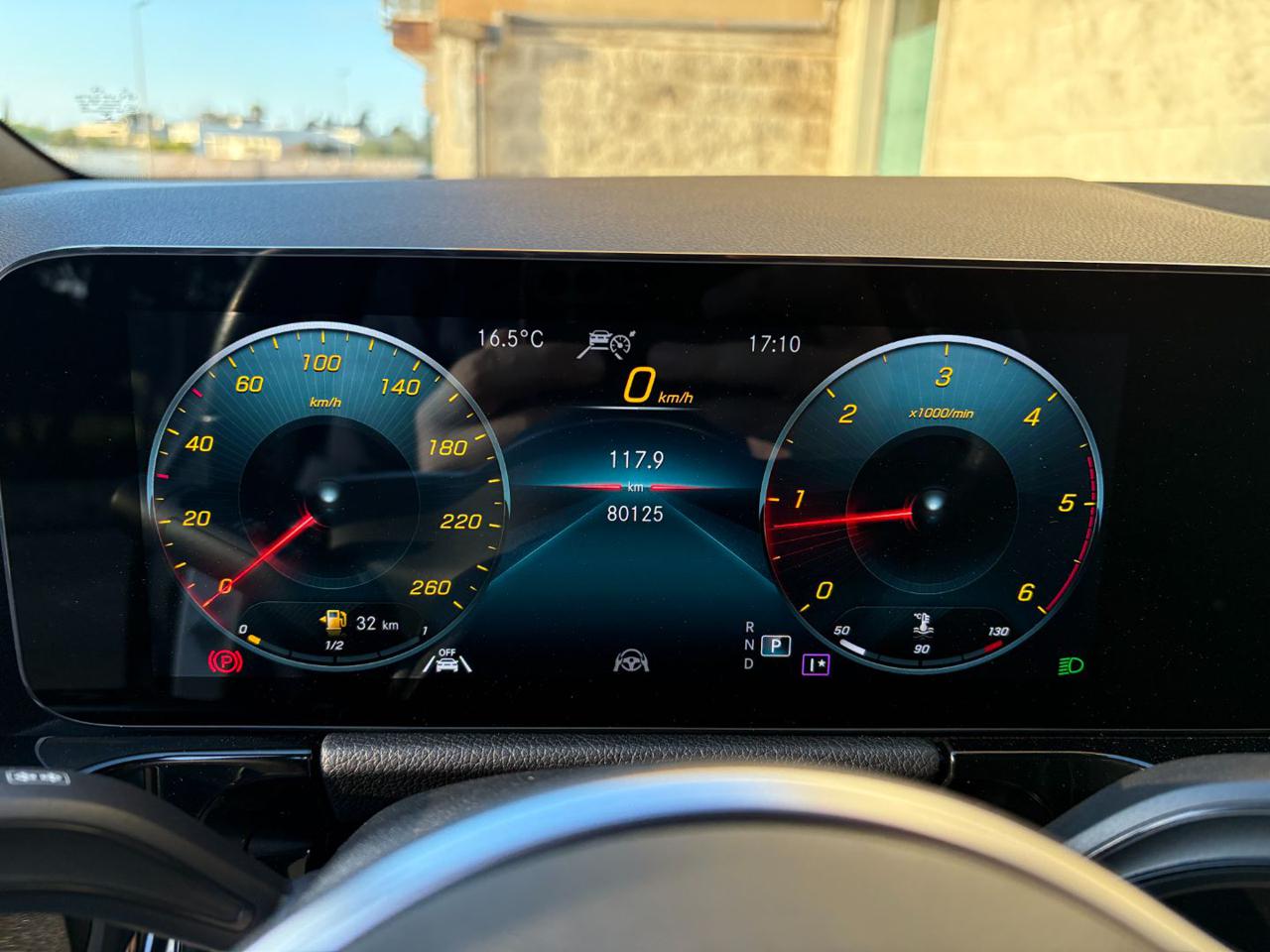 MERCEDES-BENZ GLA 180 d Automatic Sport Plus Pack Night-LUCI AMBIENTE - 29