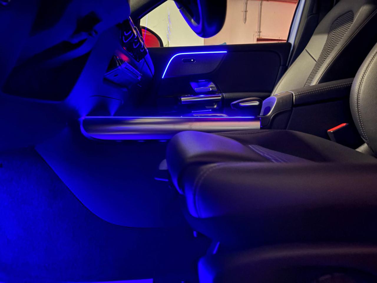 MERCEDES-BENZ GLA 180 d Automatic Sport Plus Pack Night-LUCI AMBIENTE - 32