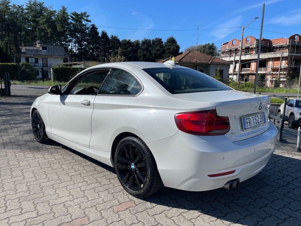 BMW 220 i Coupé Advantage automatica - 6