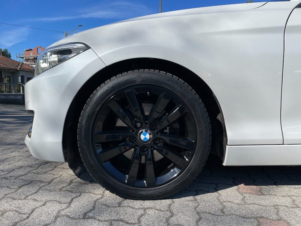 BMW 220 i Coupé Advantage automatica - 9
