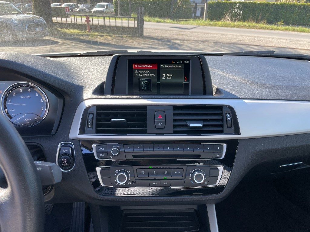 BMW 220 i Coupé Advantage automatica - 8