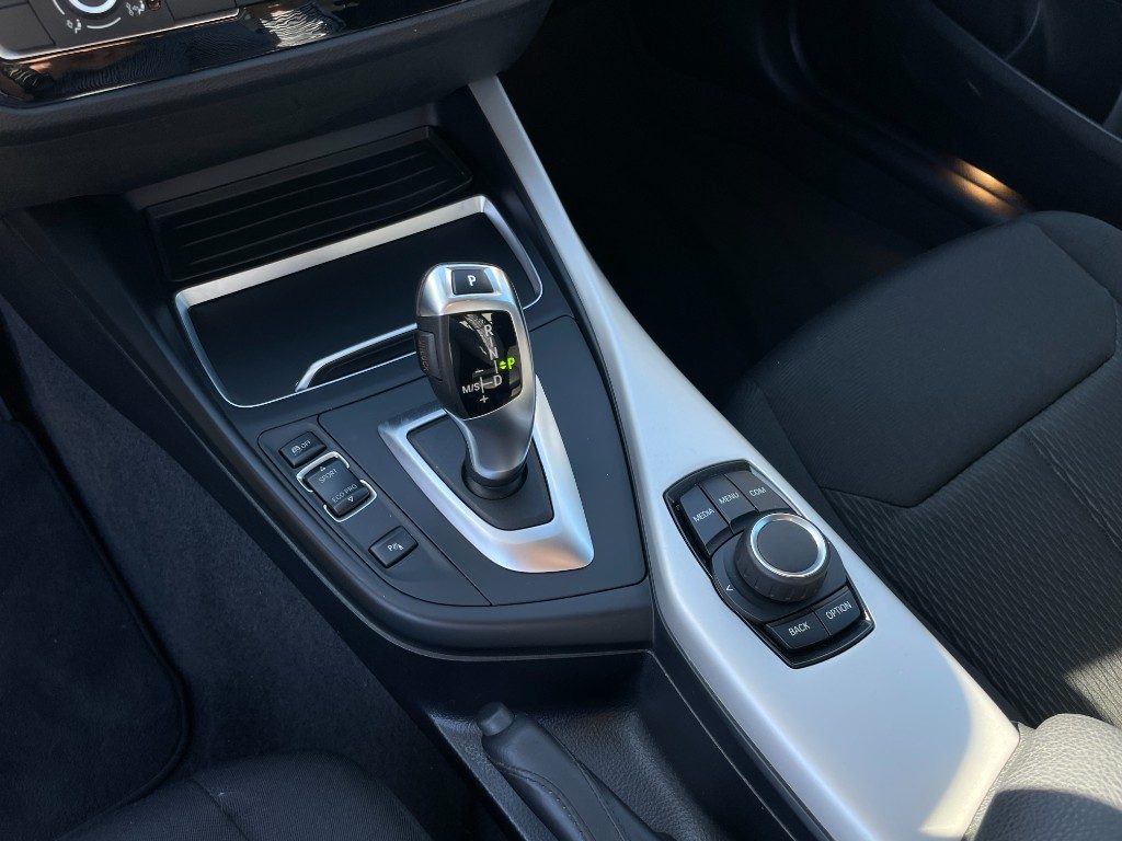 BMW 220 i Coupé Advantage automatica - 12