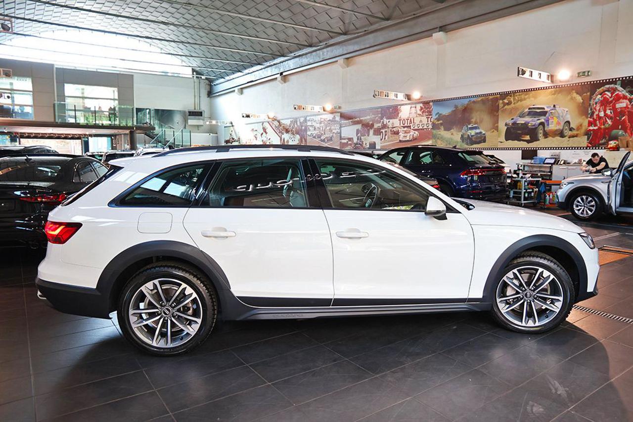 AUDI A4 allroad 40 TDI S-Tronic Business Evolution - 11