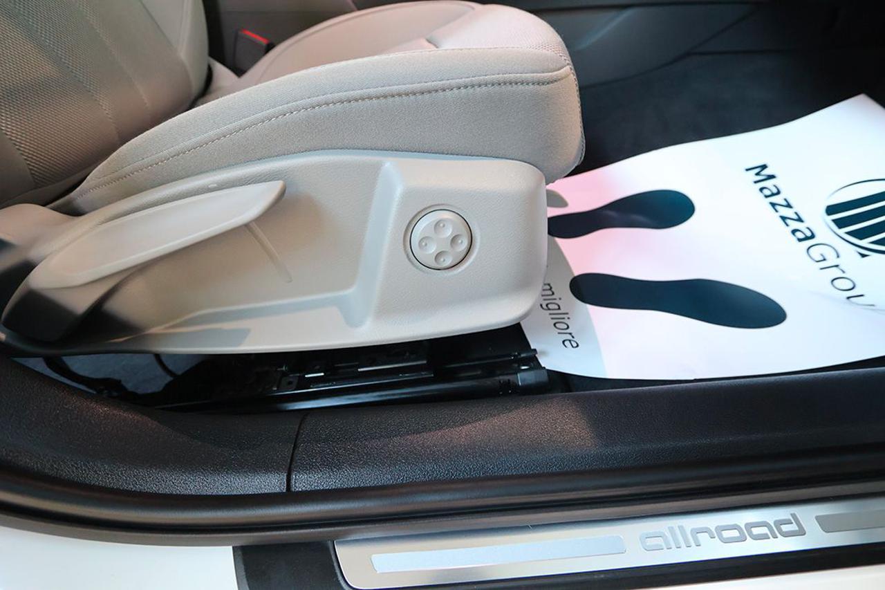 AUDI A4 allroad 40 TDI S-Tronic Business Evolution - 46