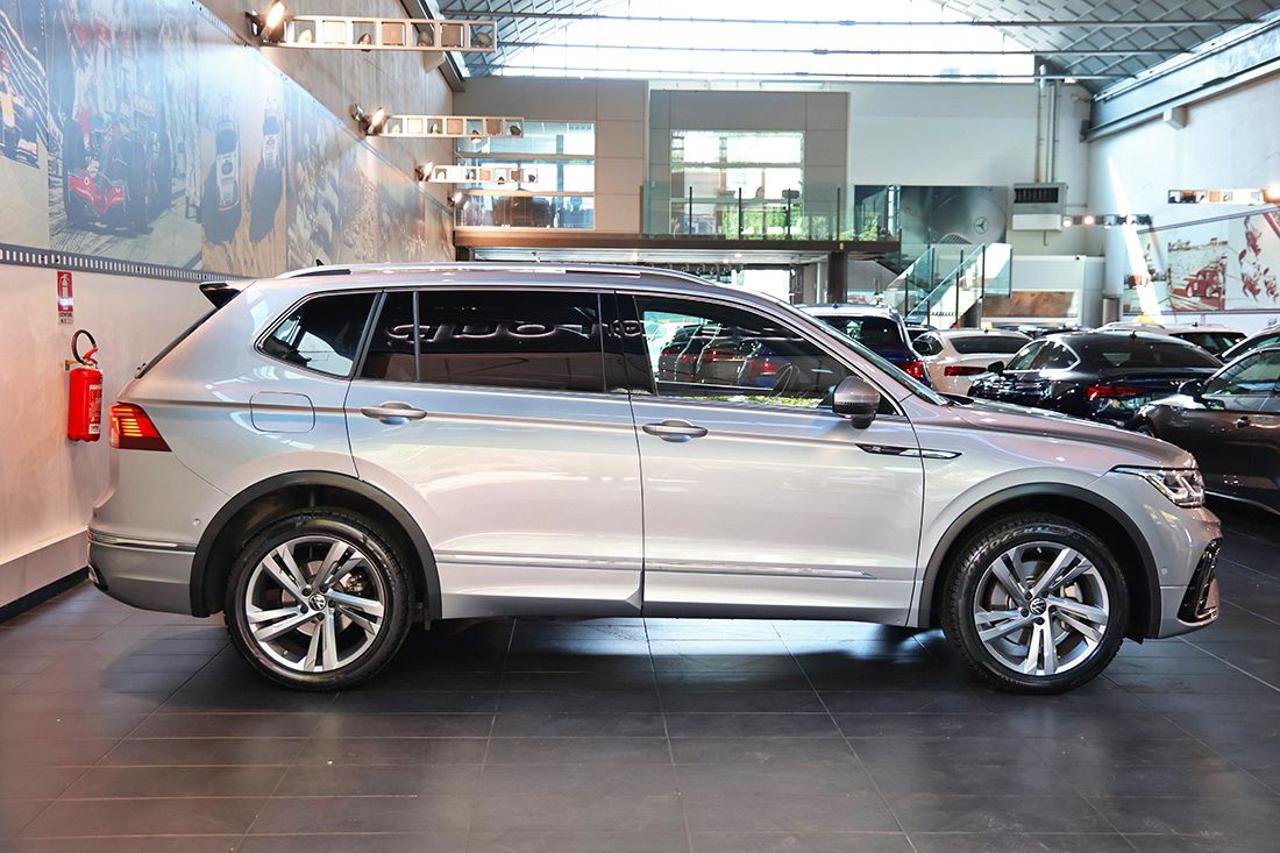 VOLKSWAGEN Tiguan Allspace 2.0 TDI 200cv SCR DSG 4Motion R-Line - 2
