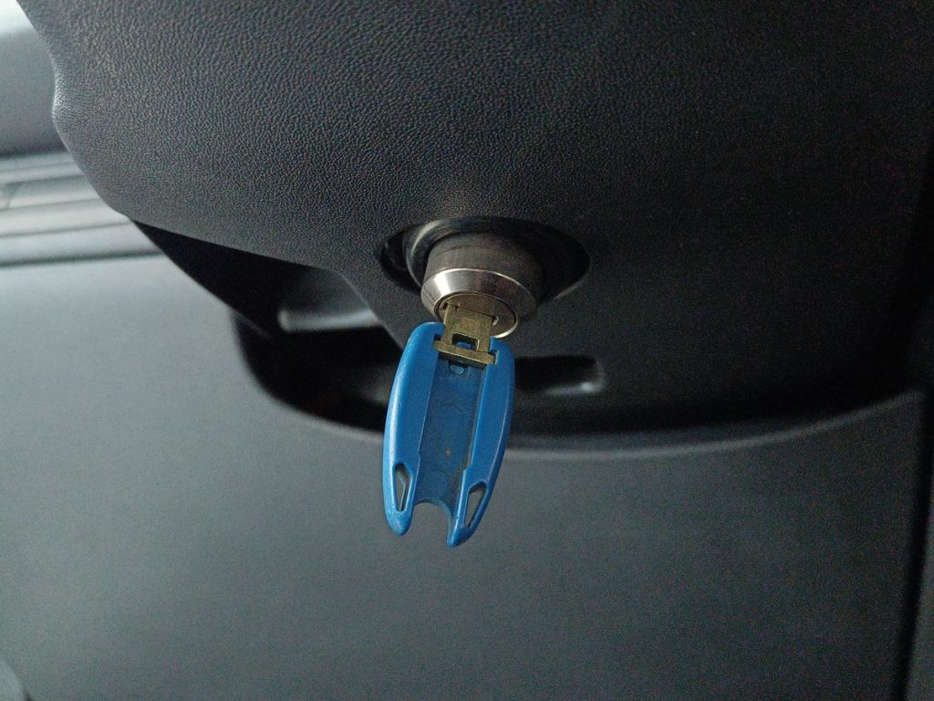 PEUGEOT 208 1° serie BlueHDi 100 S&S 5 porte Allure - 23