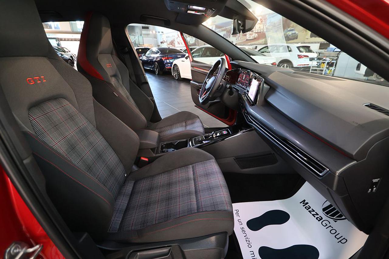 VOLKSWAGEN Golf 2.0 TSI DSG GTI - 38