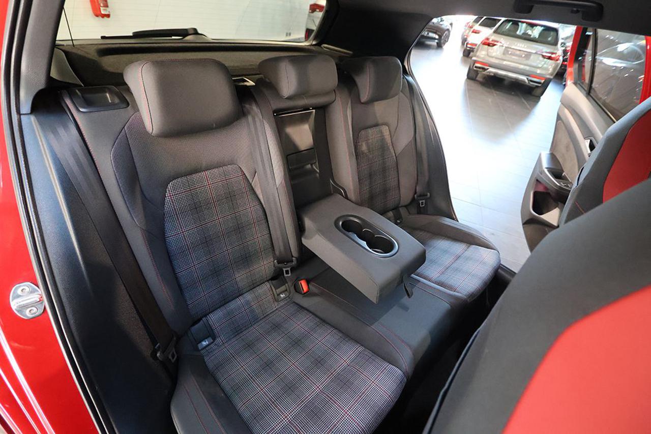 VOLKSWAGEN Golf 2.0 TSI DSG GTI - 19