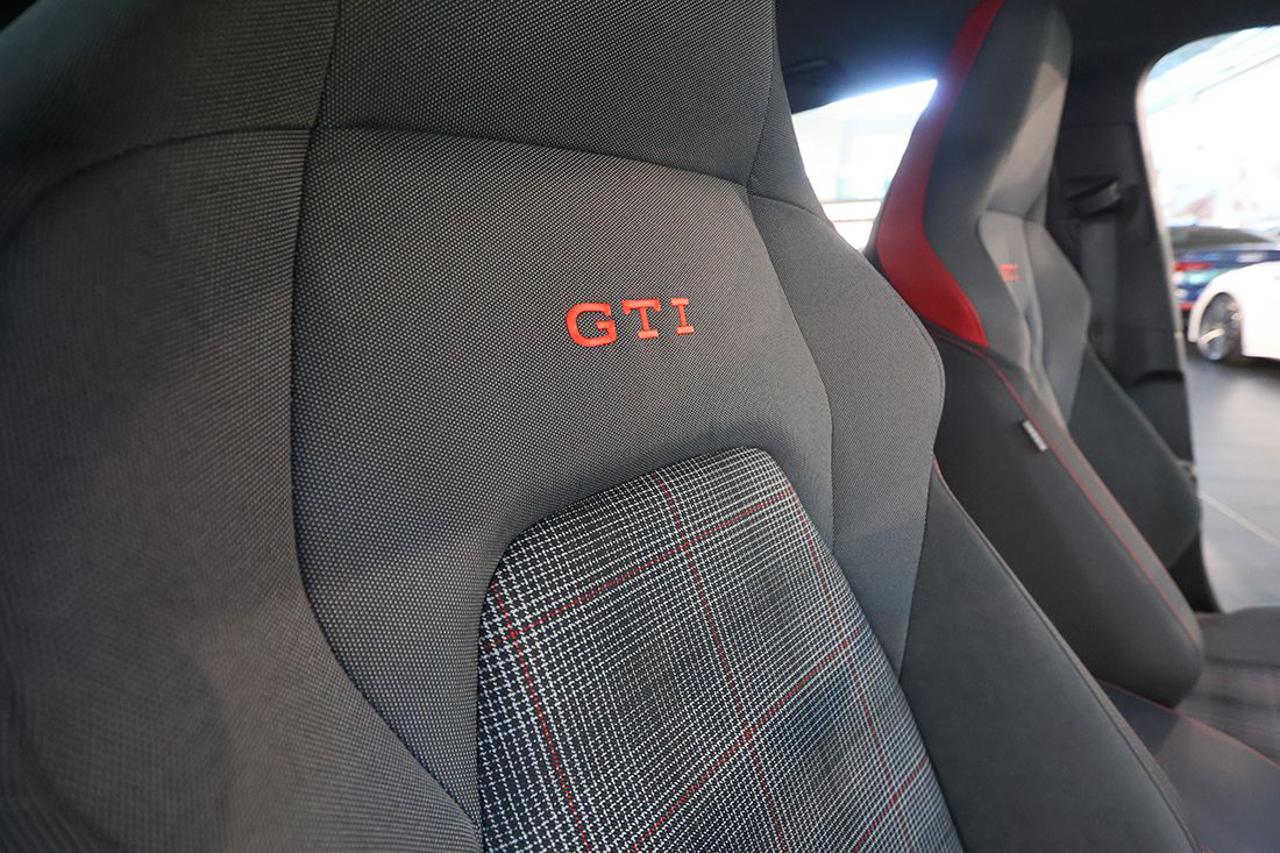 VOLKSWAGEN Golf 2.0 TSI DSG GTI - 37