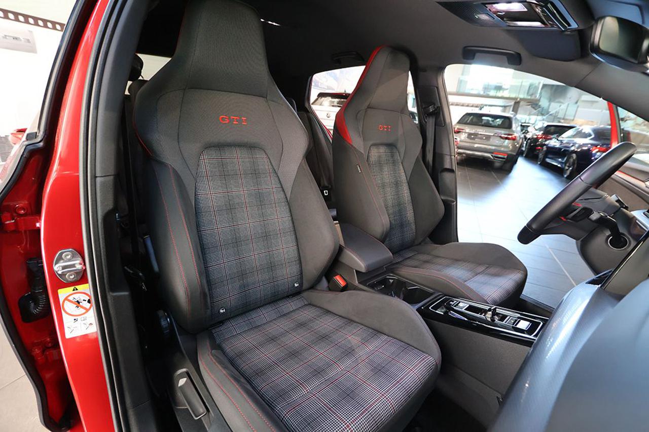 VOLKSWAGEN Golf 2.0 TSI DSG GTI - 16