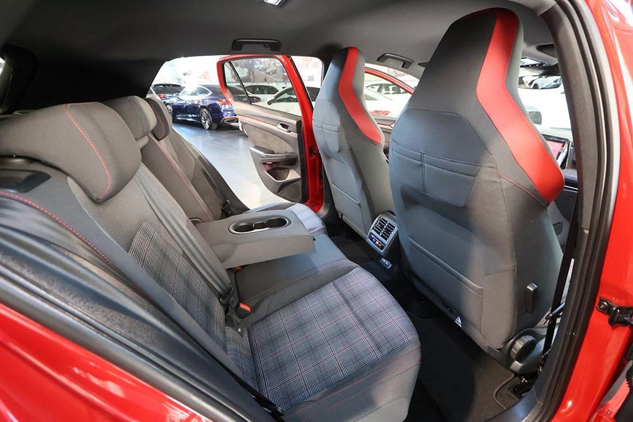 VOLKSWAGEN Golf 2.0 TSI DSG GTI - 18