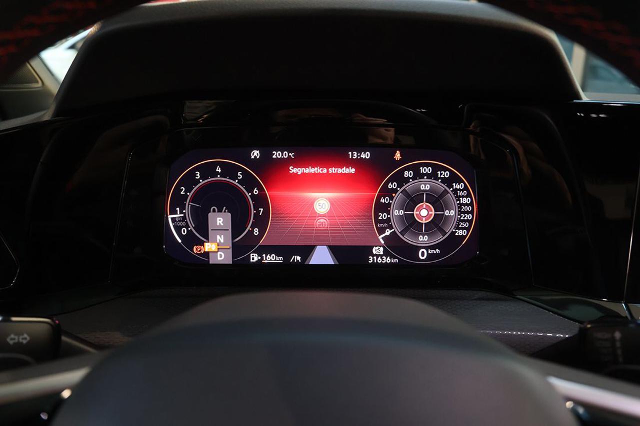 VOLKSWAGEN Golf 2.0 TSI DSG GTI - 29