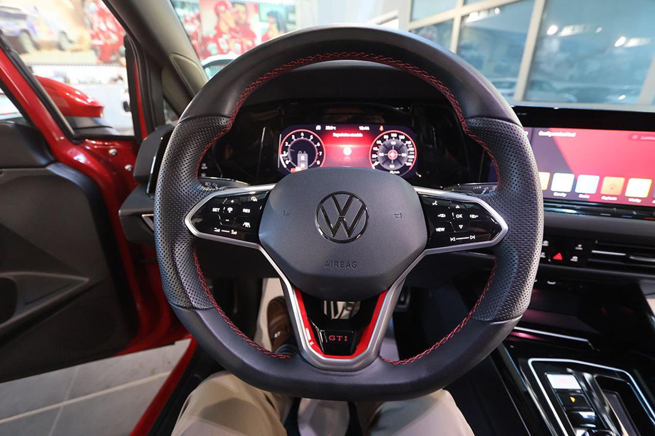 VOLKSWAGEN Golf 2.0 TSI DSG GTI - 20