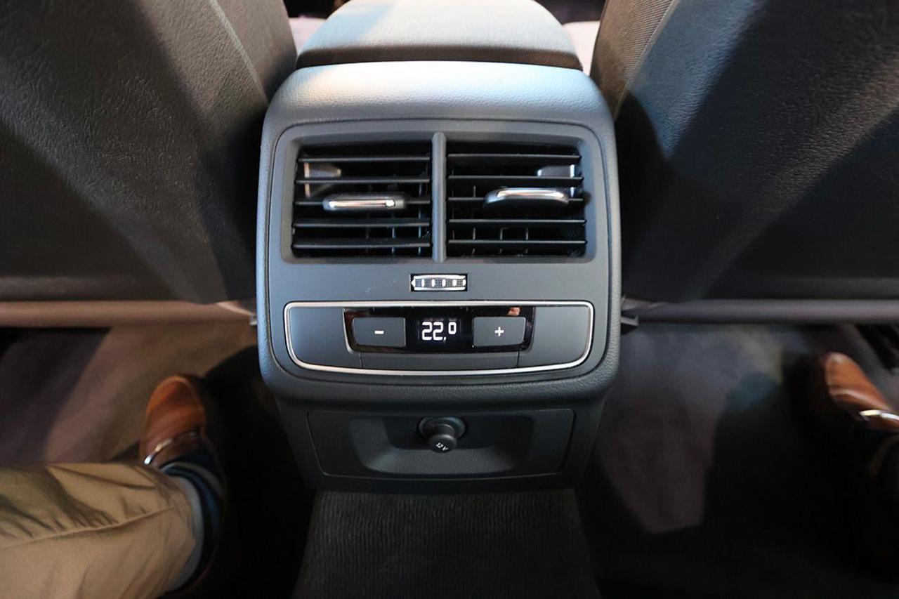 AUDI A4 30 TDI Avant S-Tronic Business Advanced - 39