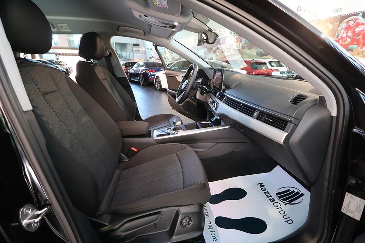 AUDI A4 30 TDI Avant S-Tronic Business Advanced - 42