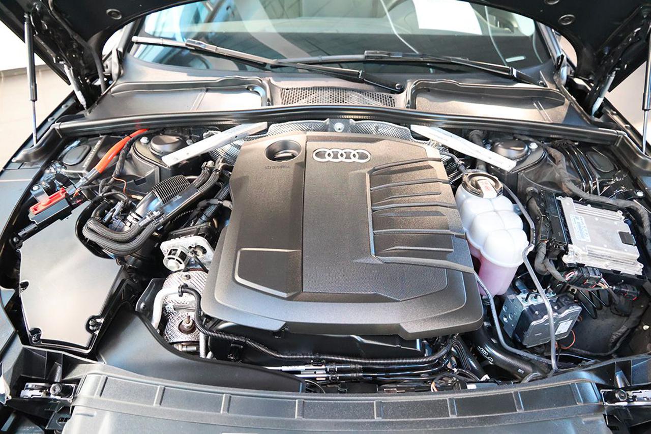 AUDI A4 30 TDI Avant S-Tronic Business Advanced - 11