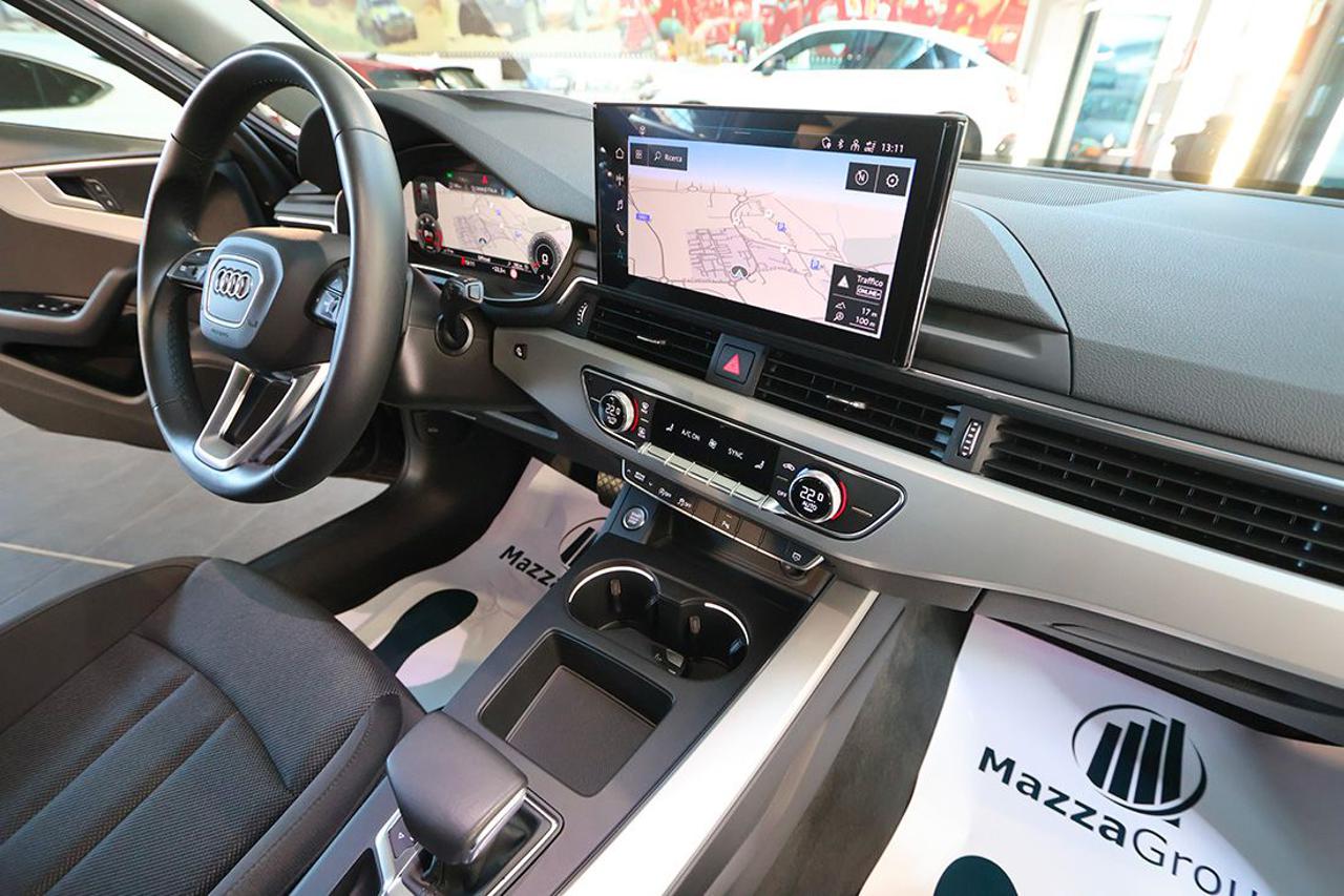 AUDI A4 30 TDI Avant S-Tronic Business Advanced - 35