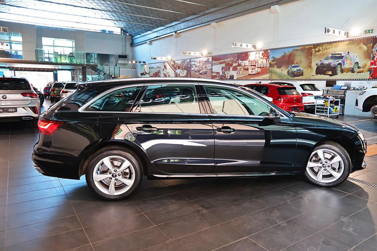 AUDI A4 30 TDI Avant S-Tronic Business Advanced - 10