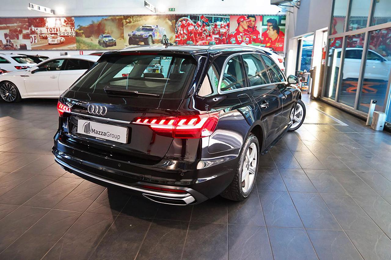 AUDI A4 30 TDI Avant S-Tronic Business Advanced - 9