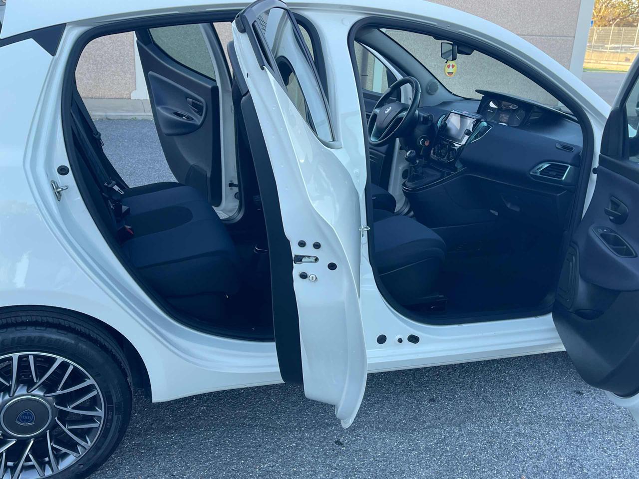 LANCIA Ypsilon 1.0 FireFly 5 porte S&S Hybrid Gold Plus E6D - 15