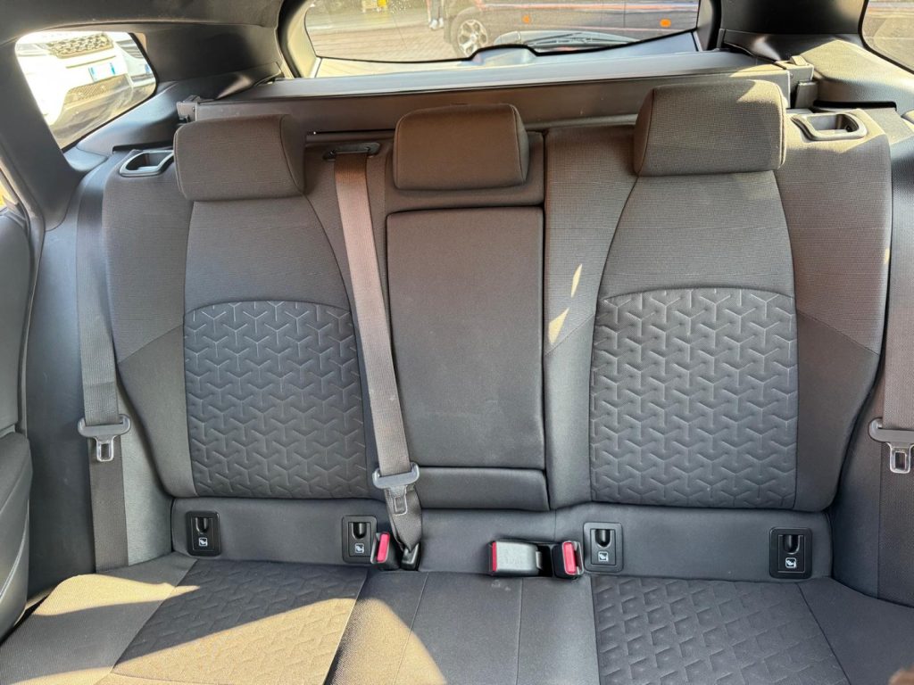 SUZUKI Swace 1.8 Full Hybrid E-CVT 2WD Cool - 18