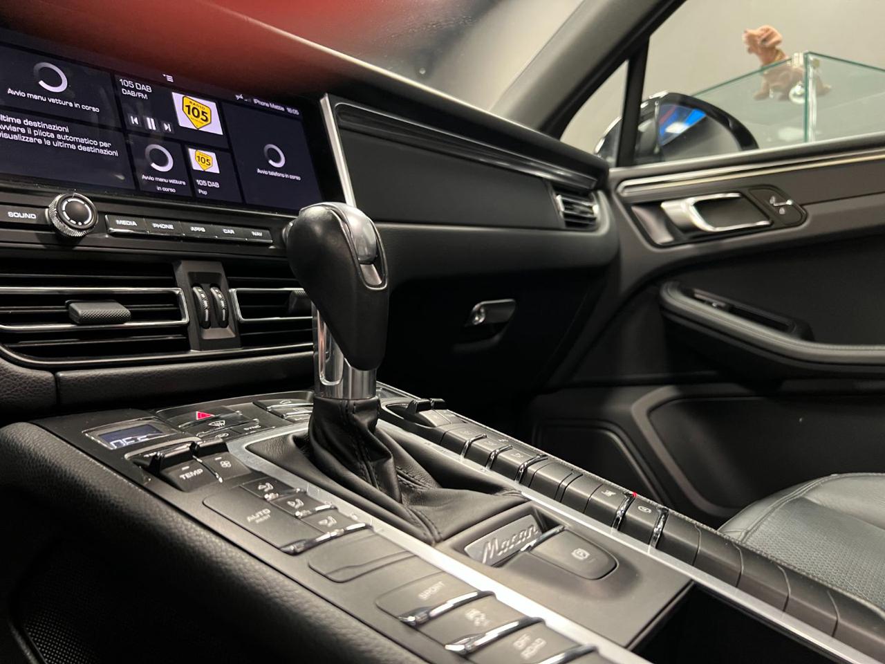 PORSCHE Macan 2.0 - 12