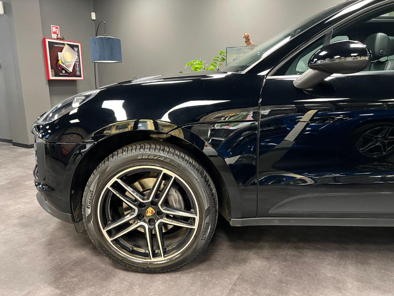 PORSCHE Macan 2.0 - 3