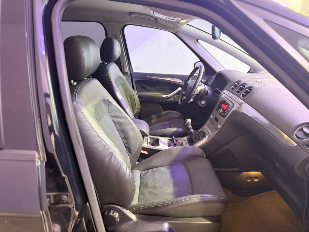 FORD S-Max 2.0 TDCi 140CV Titanium DPF - 14