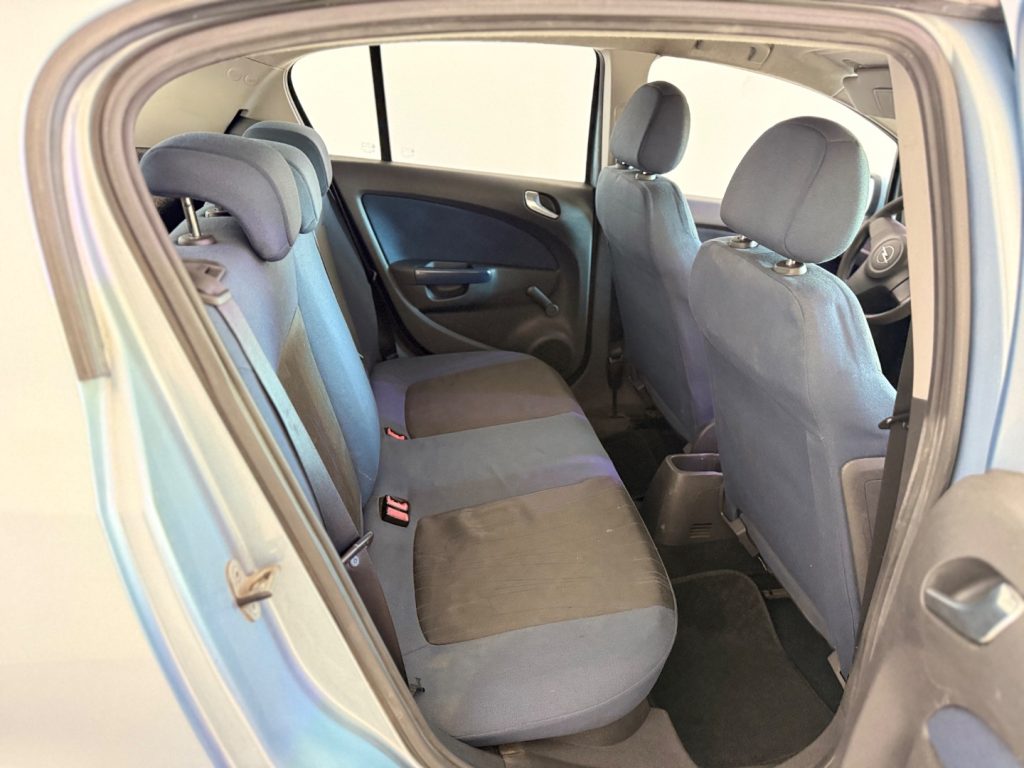 OPEL Corsa 1.2 5 porte .Cosmo - 16