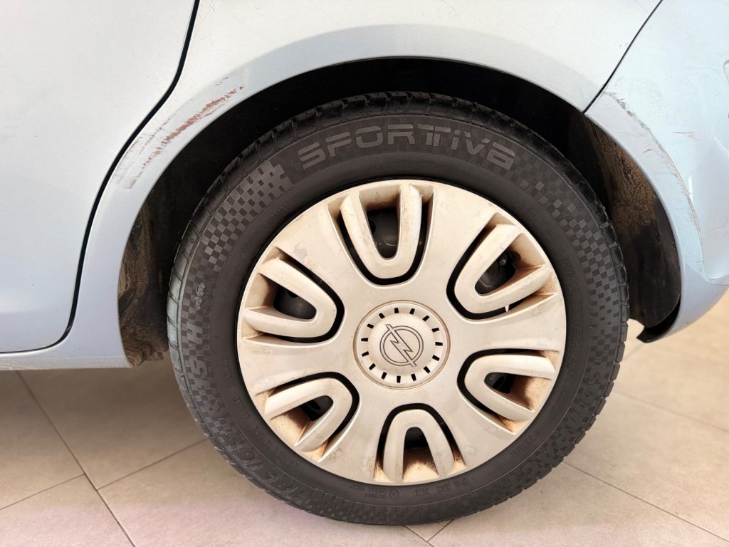 OPEL Corsa 1.2 5 porte .Cosmo - 19