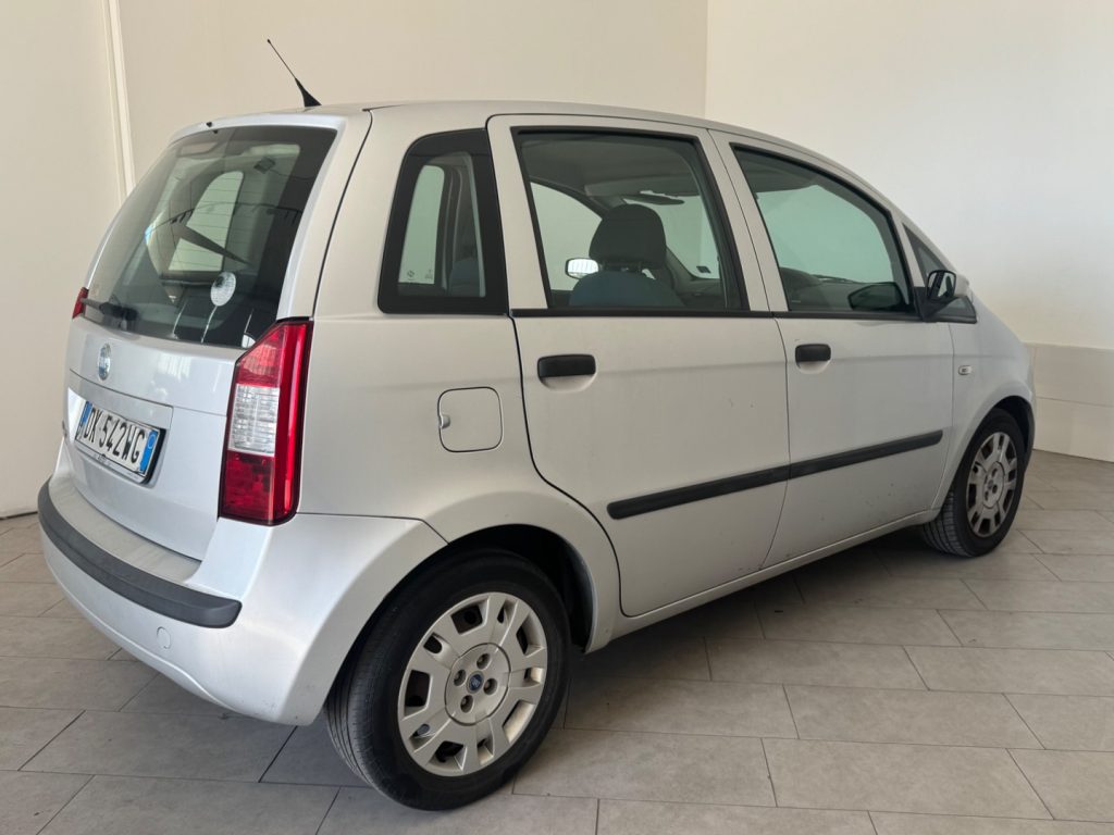 FIAT Idea 1.2 16V BlackLabel - 11
