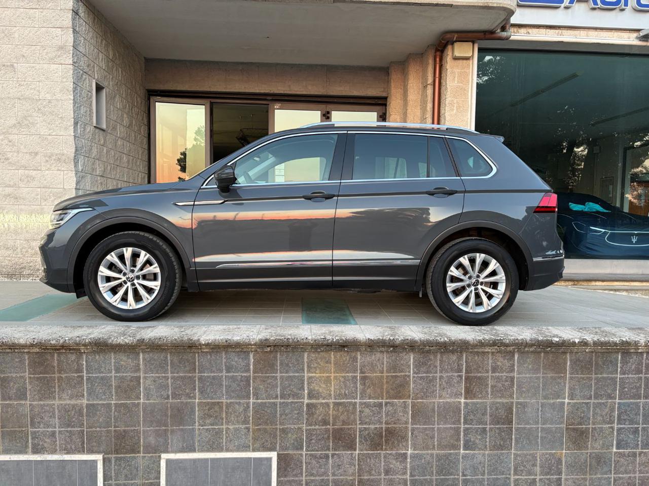 VOLKSWAGEN Tiguan 2.0 TDI 150 CV SCR DSG Life - 8