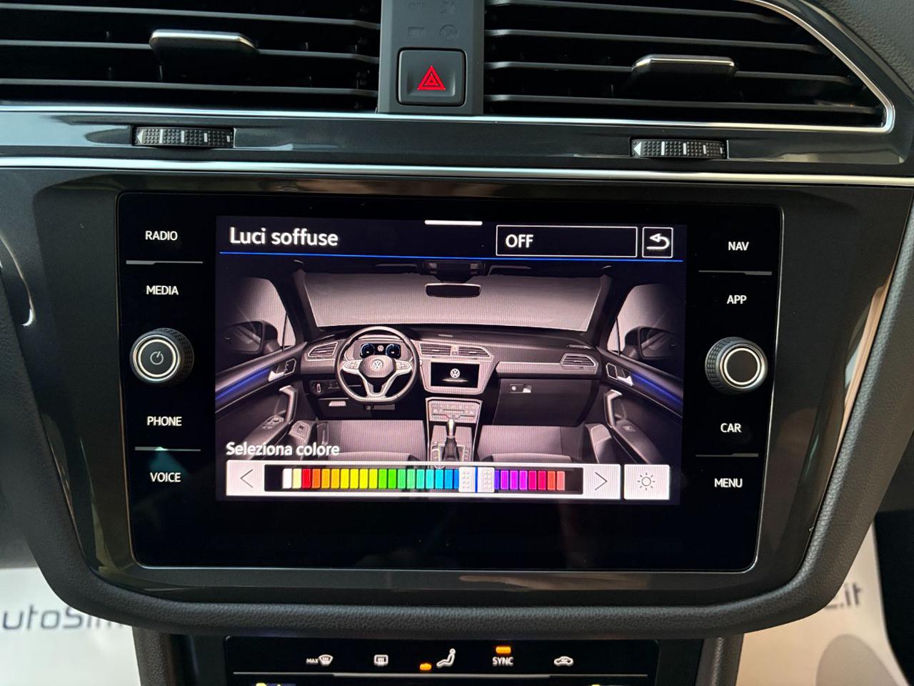 VOLKSWAGEN Tiguan 2.0 TDI 150 CV SCR DSG Life - 16