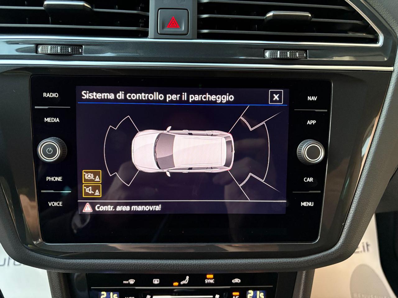 VOLKSWAGEN Tiguan 2.0 TDI 150 CV SCR DSG Life - 18