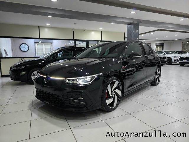 VOLKSWAGEN Golf Deep Black perlato