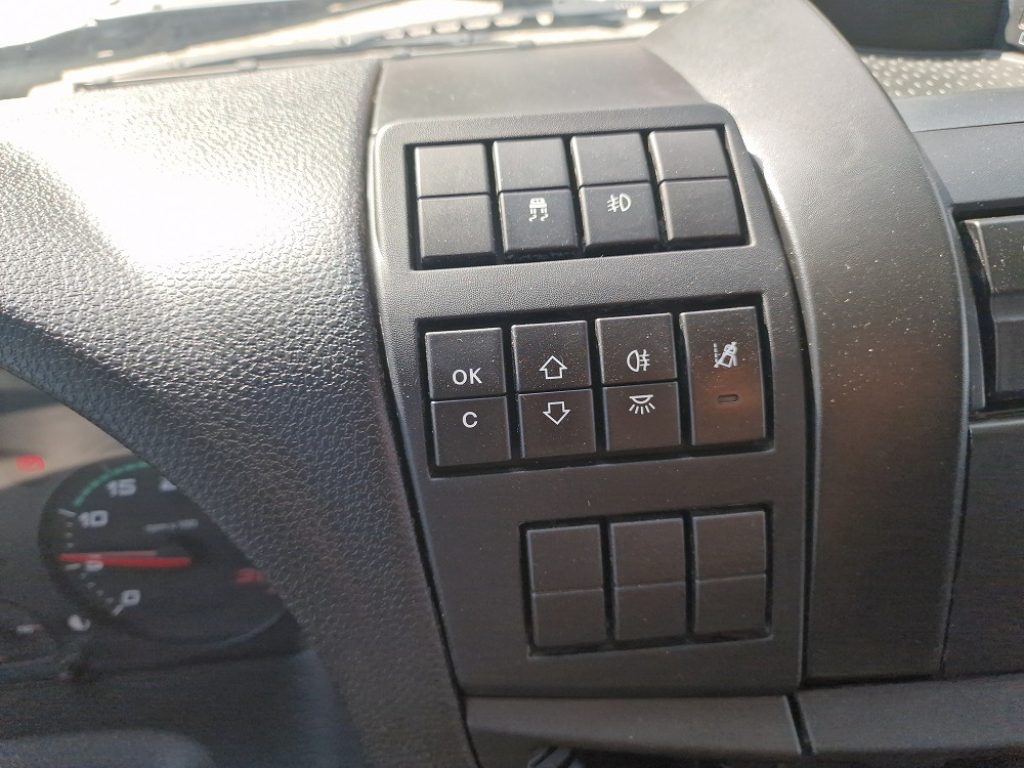 IVECO EUROCARGO 80E22 P E6 CASSA BESTIAME - 12