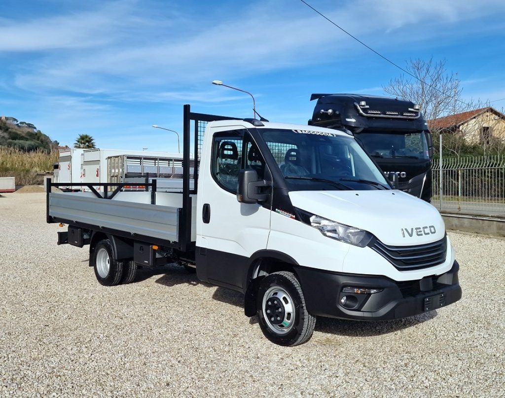 IVECO DAILY  35C18 E6 NUOVO + CASSONE FISSO da 4,40 - 19