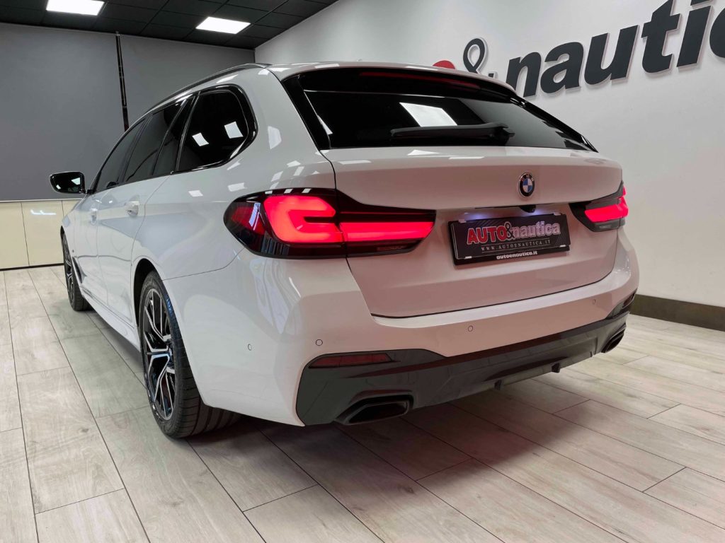 BMW 520 D TOURING MHEV 48V MSPORT AUTO - 10