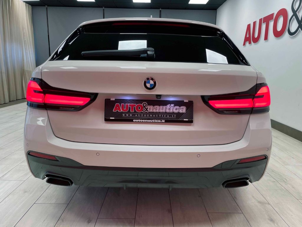 BMW 520 D TOURING MHEV 48V MSPORT AUTO - 11